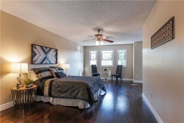 36 Ravenview Dr, Whitby, L1R1Y2 | Image 3