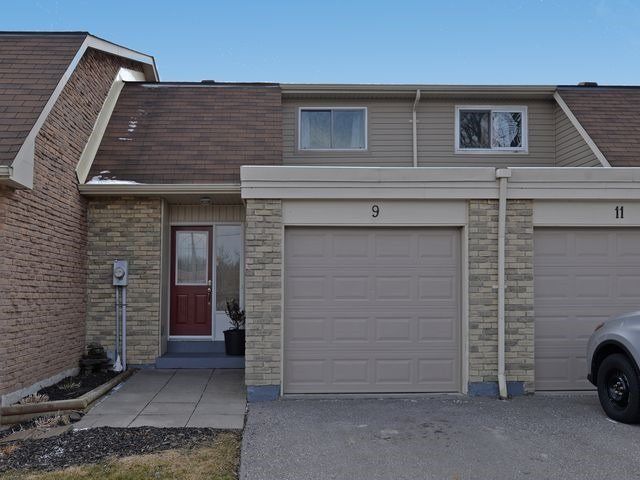 9 Clover Ridge Dr, Ajax - South West image-0-0
