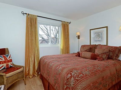 9 Clover Ridge Dr, Ajax - South West image-0-1
