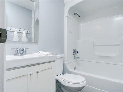 9 Clover Ridge Dr, Ajax - South West image-0-3