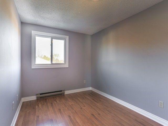 48 Homefield Sq, Clarington, L1E1K8 | Image 2