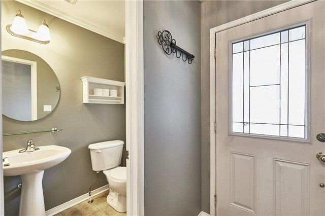 114 Bettina Pl, Whitby, L1R0E8 | Image 2