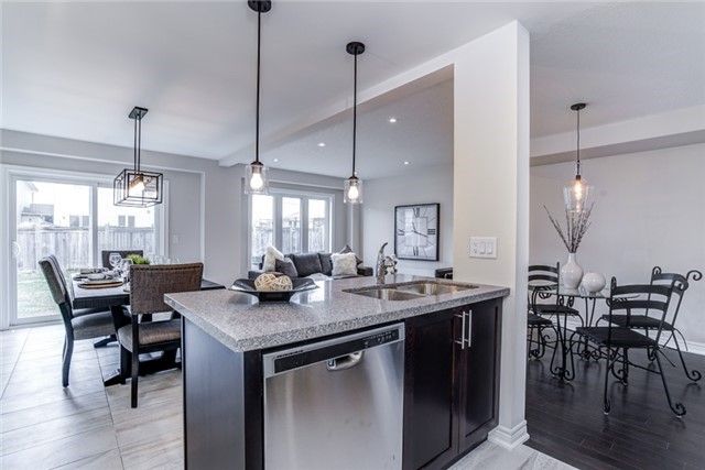 36 Cotton St, Clarington, L1C5H3 | Image 2