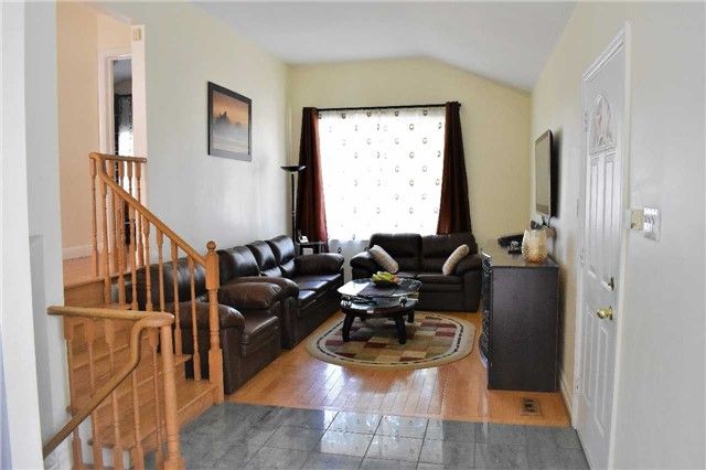 91 Ellendale Dr, Toronto, M1P1N7 | Image 2