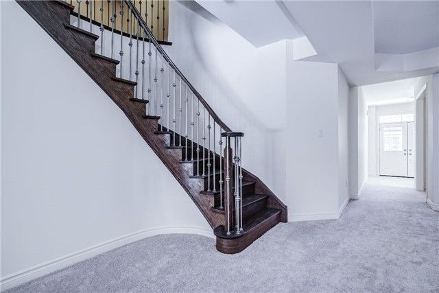 1663 Irvine Scott St, Oshawa, L1K 0X2 | Image 3