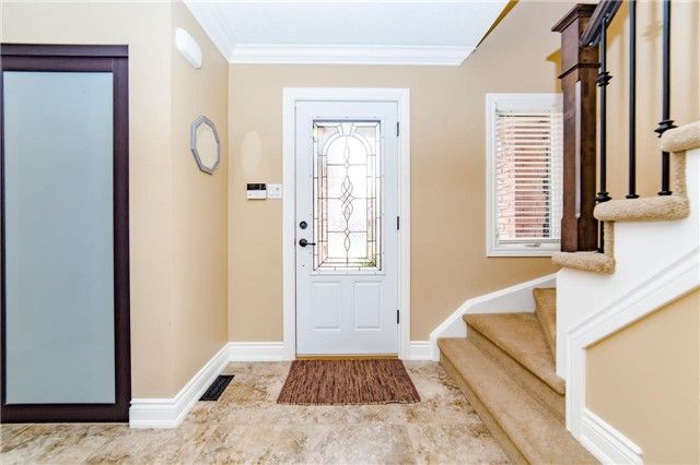 1197 Beaver Valley Cres, Oshawa, L1J8N1 | Image 3