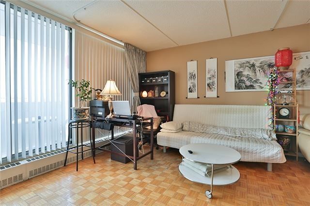 1212 - 2 Glamorgan Ave, Toronto, M1P2M8 | Image 2