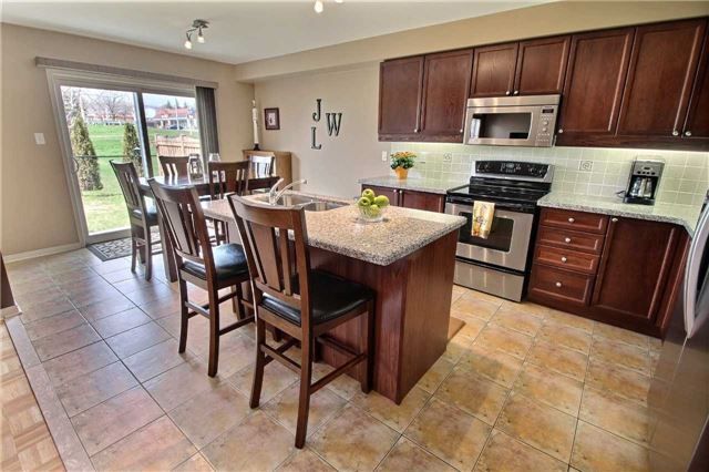 4 Oceanpearl Cres, Whitby, L1N 8Y5 | Image 3