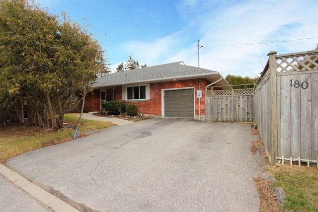 180 Severn St, Oshawa, L1J6R7 | Image 2