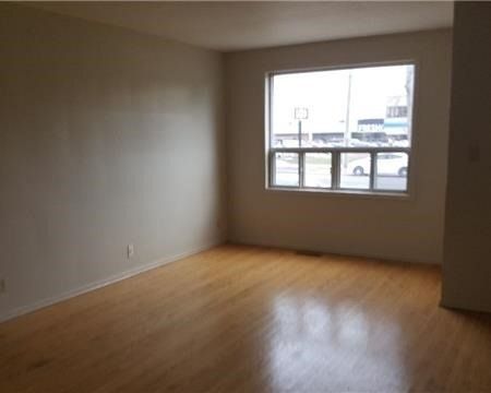 1098 Cedar St, Oshawa, L1J 3R9 | Image 2