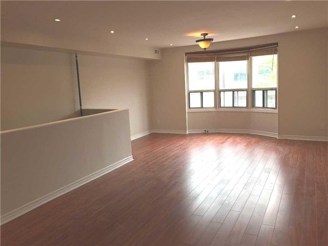 Upper Level leased at Upper-467 Danforth Avenue, Toronto, North Riverdale, M4K1P1 - MLS: E4131027