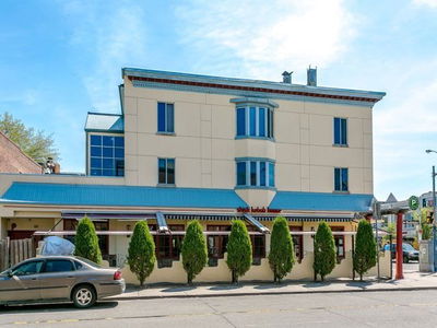 390 Danforth Ave, Toronto - Playter Estates-Danforth image-0-2