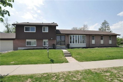 Detached House sold at 76 Livingston Road, Toronto, Ontario, M1E1L4 - Guildwood - MLS: E4161148