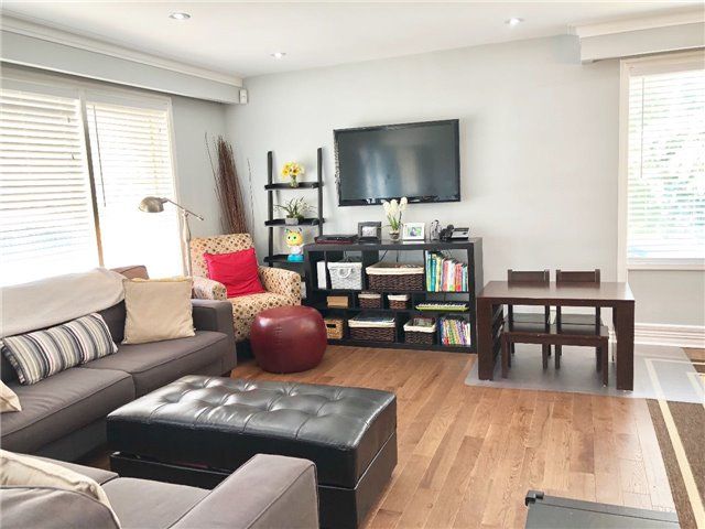 Upper - 4 Moorecroft Cres, Toronto, M1K3V1 | Image 2