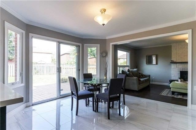 36 Ravenview Dr, Whitby, L1R1Y2 | Image 2