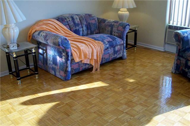 Room1