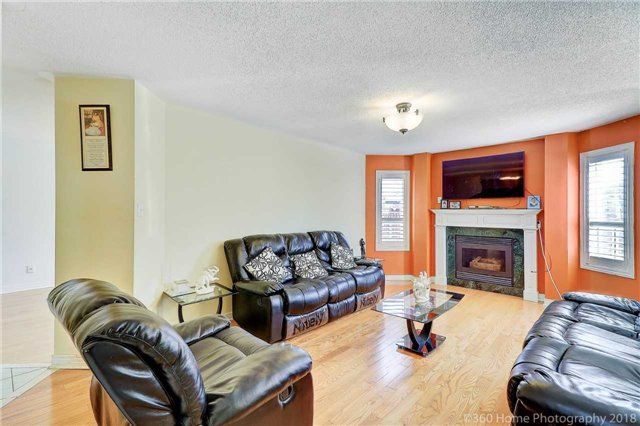 13 Freeston Cres, Ajax, L1T3Z9 | Image 3