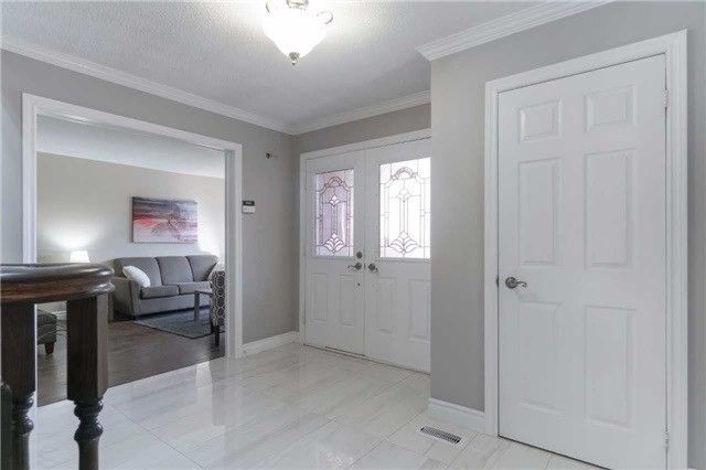 36 Ravenview Dr, Whitby, L1R1Y2 | Image 2