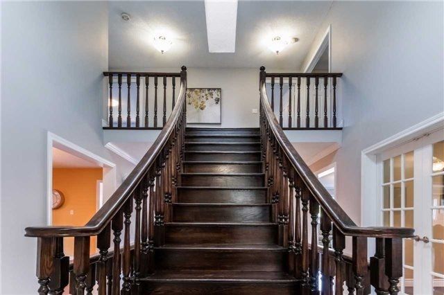 36 Ravenview Dr, Whitby, L1R1Y2 | Image 3