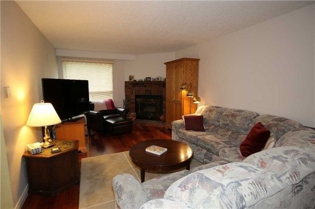 28 Upland Dr, Whitby, L1N8H8 | Image 3