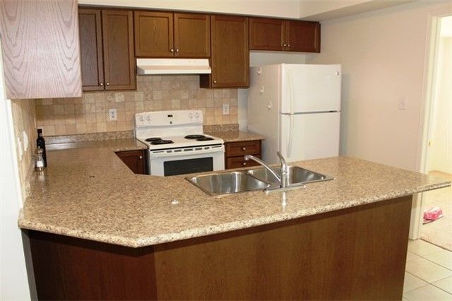 37 Chaston Rd, Ajax, L1Z0M5 | Image 2