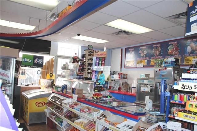 8 Midtown Dr, Oshawa, L1J3Z7 | Image 3