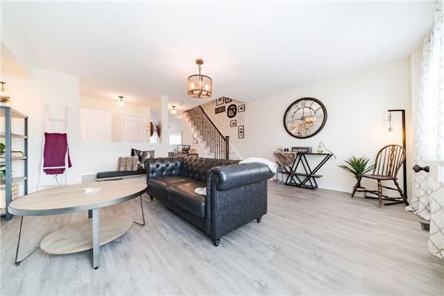 17 Ken Bromley Lane, Clarington, L1C0S4 | Image 3