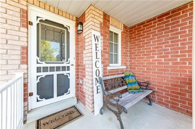 37 Duggan Ave, Whitby, L1M1J1 | Image 2