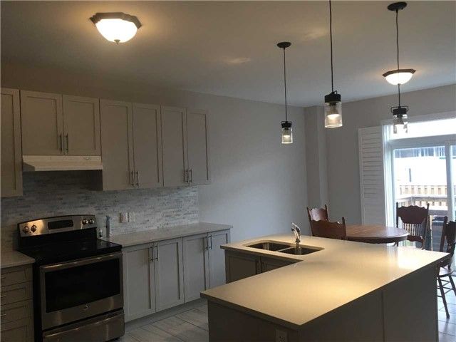 1785 Western Cres, Oshawa, L1G0B4 | Image 2