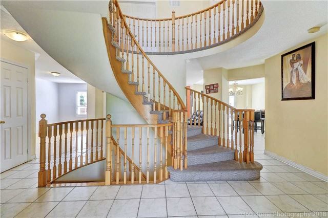 13 Freeston Cres, Ajax, L1T3Z9 | Image 3