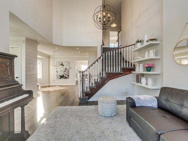 1456 Lyncroft Cres, Oshawa, L1K2P4 | Image 3