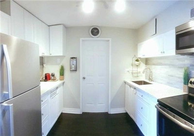 21-110 Ling Road, Toronto, Ontario image-0-4