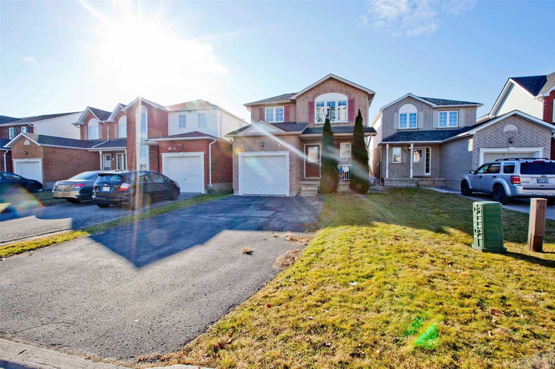 1822 Dalhousie Cres, Oshawa, L1G 8C5 | Image 2