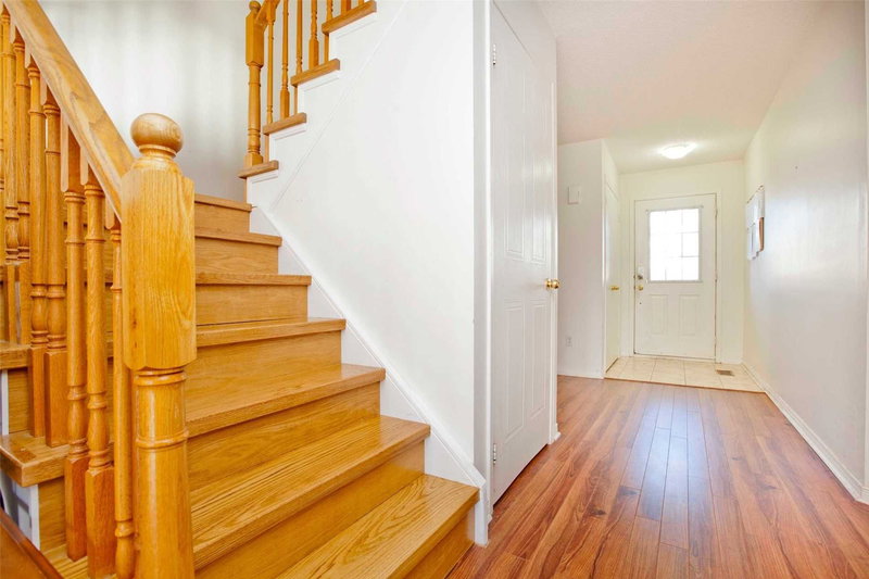 1822 Dalhousie Cres, Oshawa, L1G 8C5 | Image 3