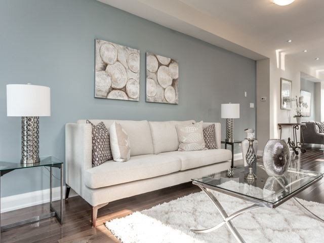 811 Cosburn Ave, Toronto, M4C2V9 | Image 3