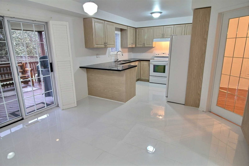 139 Tremount St, Whitby, L1M1E9 | Image 2