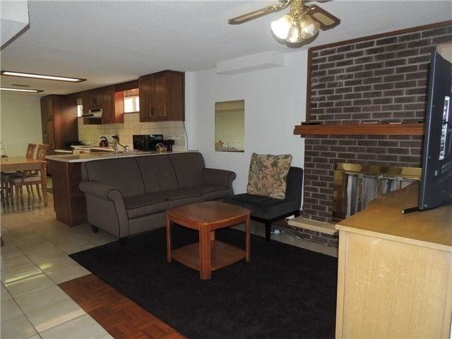 Lower - 7 Snowhill Cres, Toronto, M1S3T4 | Image 3