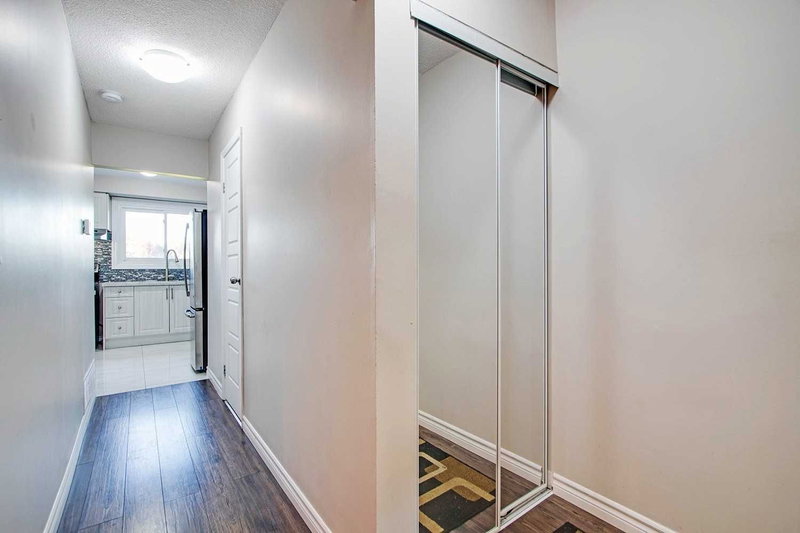 15 - 222 Pearson St, Oshawa, L1G7C6 | Image 2