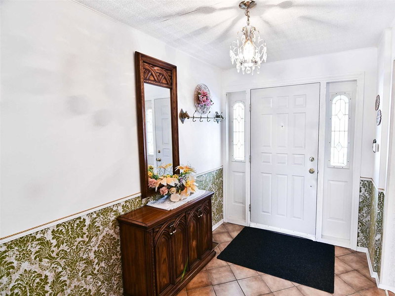 54 Marblemount Cres, Toronto, M1T2H4 | Image 2