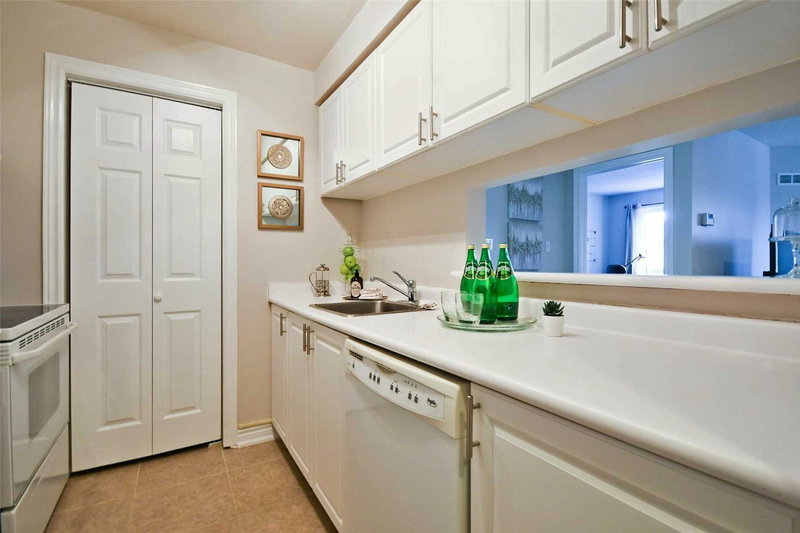 303 - 195 Lake Driveway Way W, Ajax, L1S 7H7 | Image 3