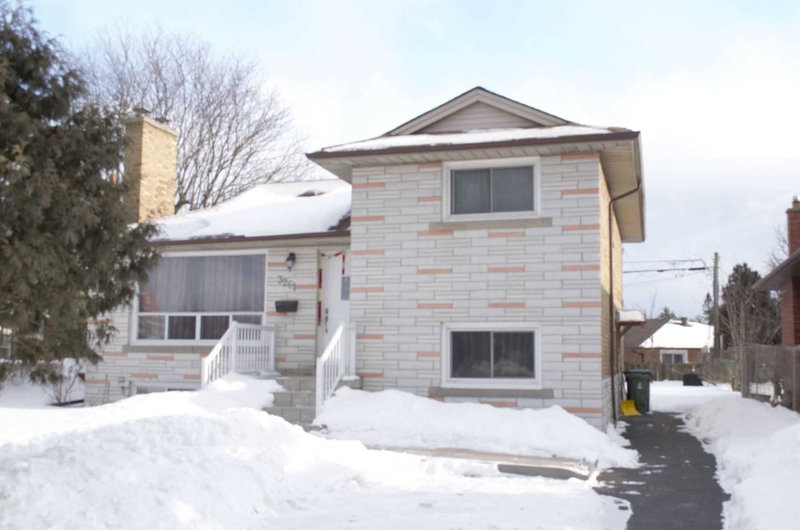 3261 Lawrence Ave E, Toronto, M1H1A5 | Image 2