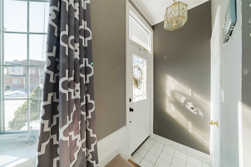 124 Burcher Rd, Ajax, L1S2R4 | Image 2