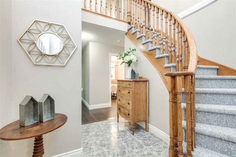 33 Auburn Lane, Clarington, L1E2C3 | Image 2