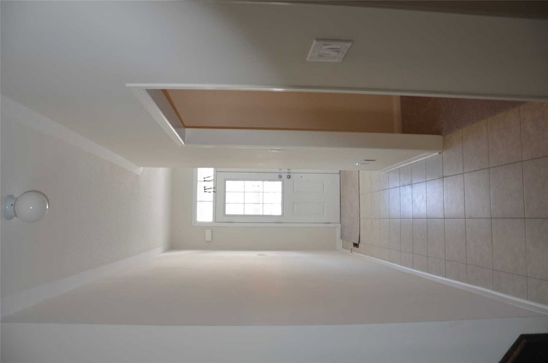 103 Bruce Cameron Dr, Clarington, L1C 0W1 | Image 3