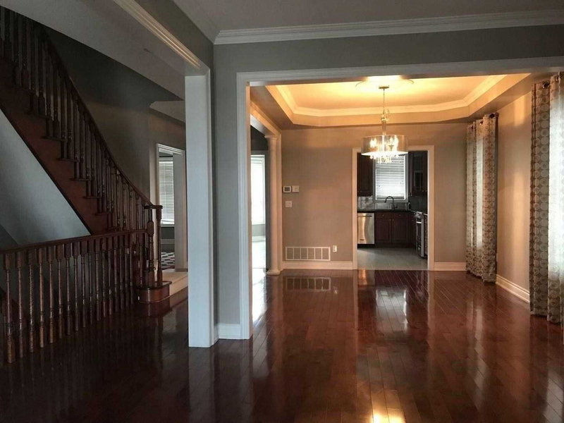 1071 Copperfield Dr, Oshawa, L1K3C4 | Image 2