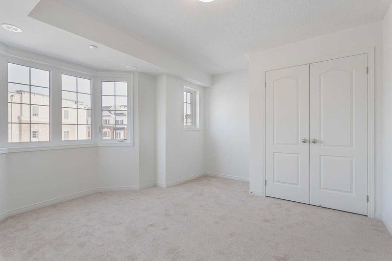 2378 Chevron Prince Path, Oshawa, L1L0H4 | Image 3