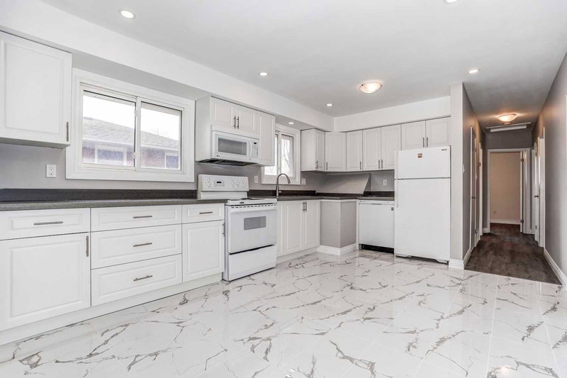 Main - 1398 Lakefield St, Oshawa, L1J3Y9 | Image 2