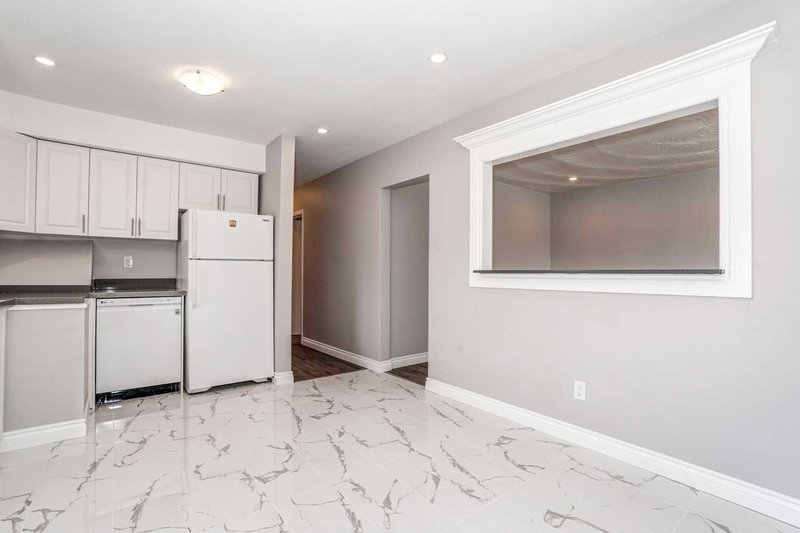 Main - 1398 Lakefield St, Oshawa, L1J3Y9 | Image 3