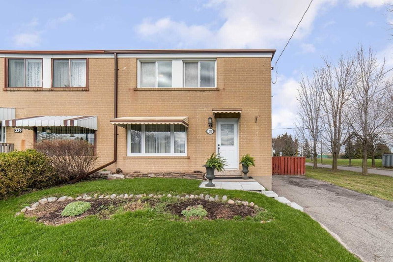 231 Rosedale Dr, Whitby, L1N1Z2 | Image 2