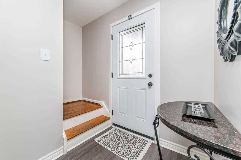 231 Rosedale Dr, Whitby, L1N1Z2 | Image 3